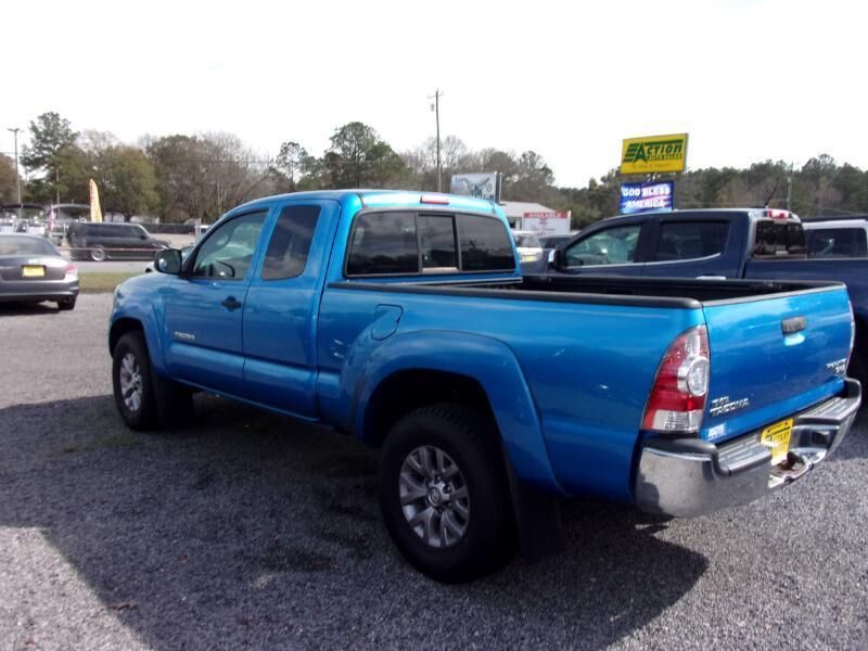 2011 TOYOTA Tacoma