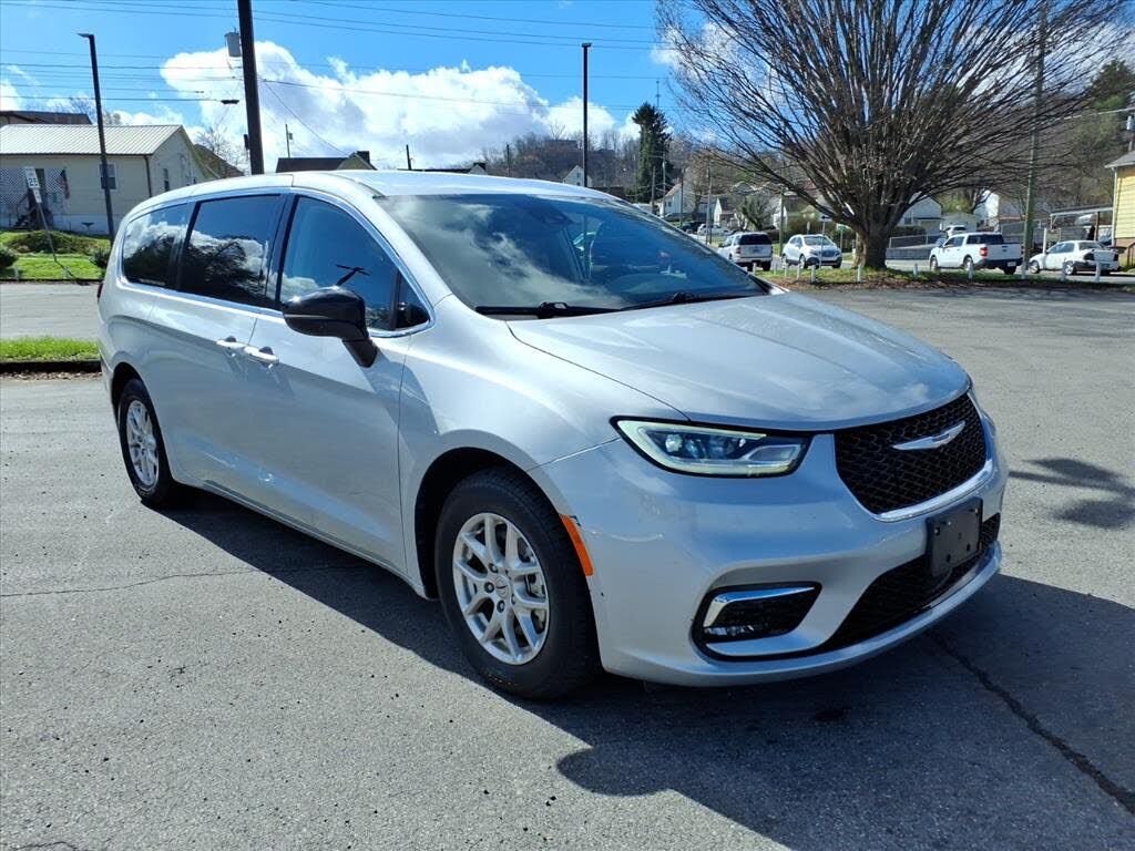 2024 CHRYSLER Pacifica