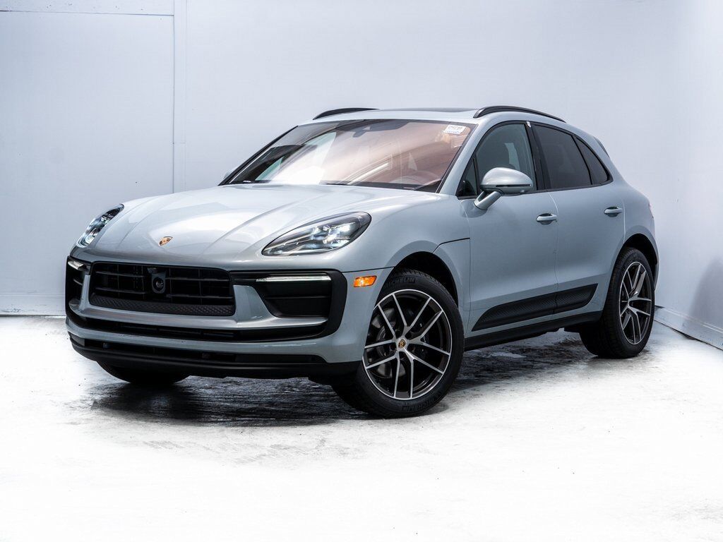 2025 PORSCHE Macan