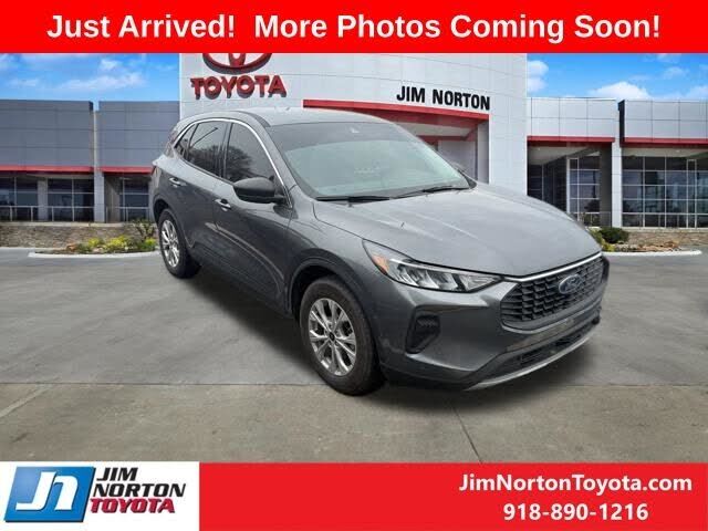 2024 FORD Escape