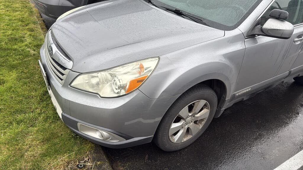 2010 SUBARU Outback