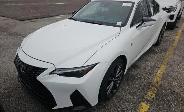 2022 LEXUS IS