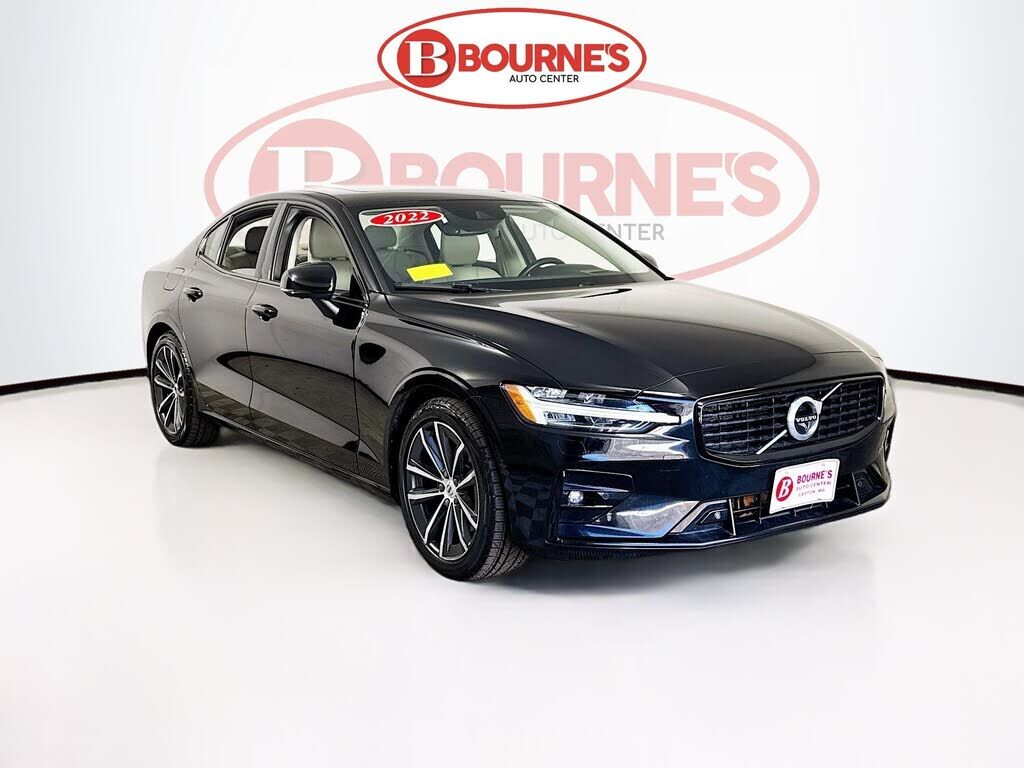 2022 VOLVO S60