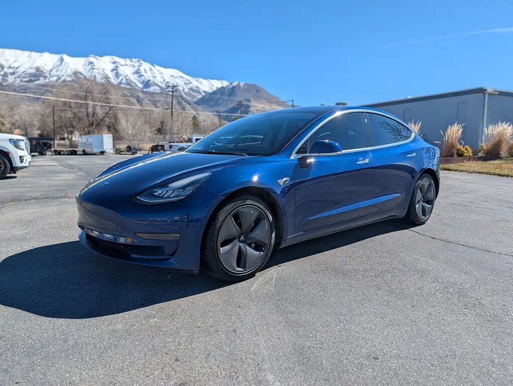 2020 TESLA Model 3