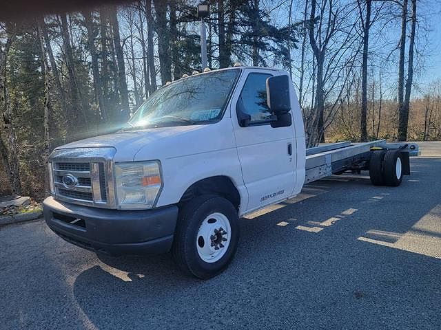 2011 FORD E-450