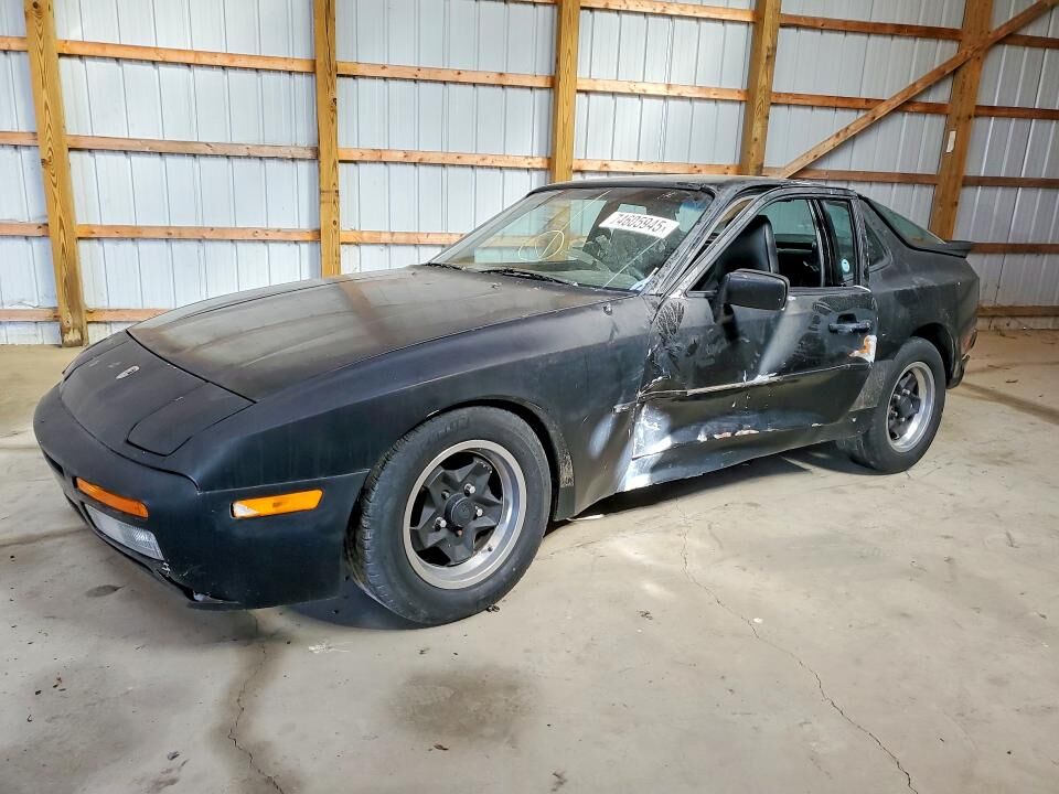 1984 PORSCHE 944