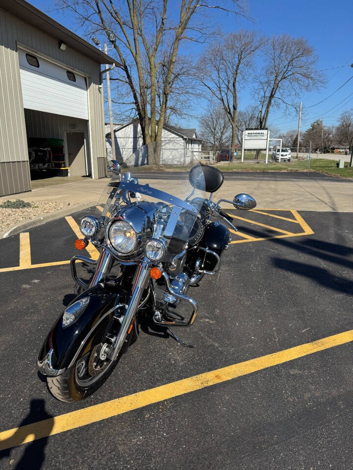 2016 INDIAN MOTORCYCLE Springfield