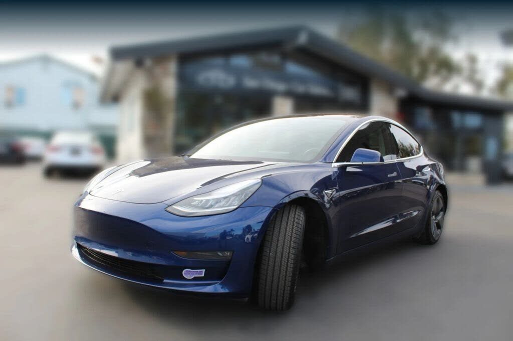 2018 TESLA Model 3