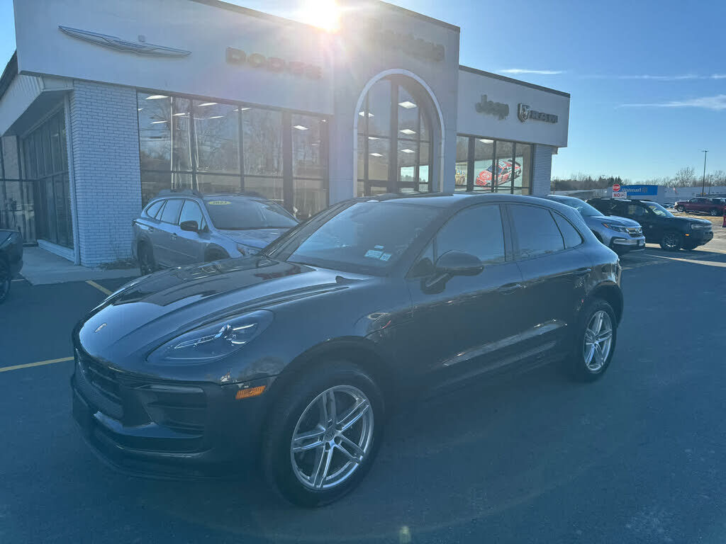 2024 PORSCHE Macan