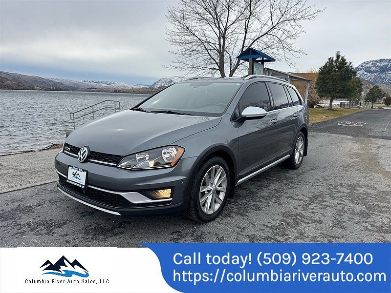 2017 VOLKSWAGEN Golf Alltrack