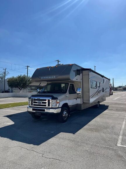 2017 Ford E-450