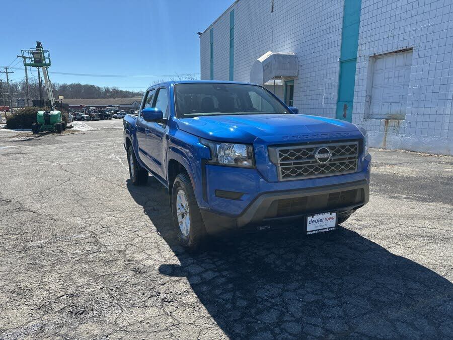 2024 NISSAN Frontier