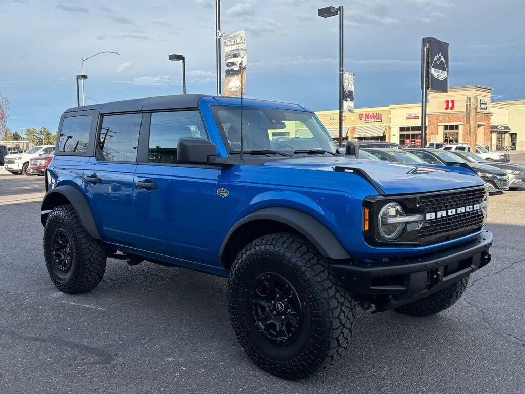 2024 FORD Bronco