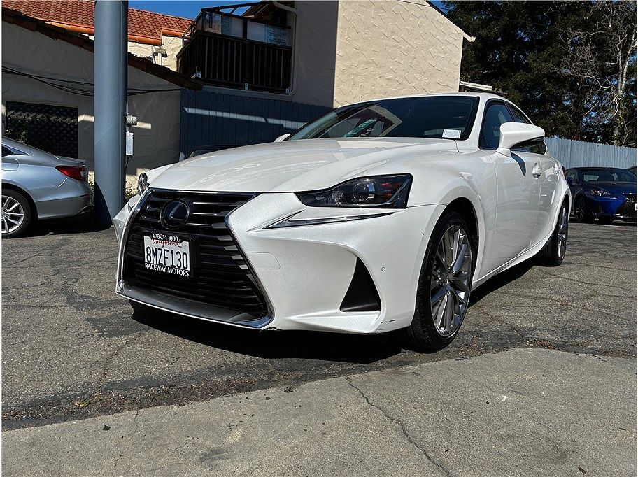2018 LEXUS IS