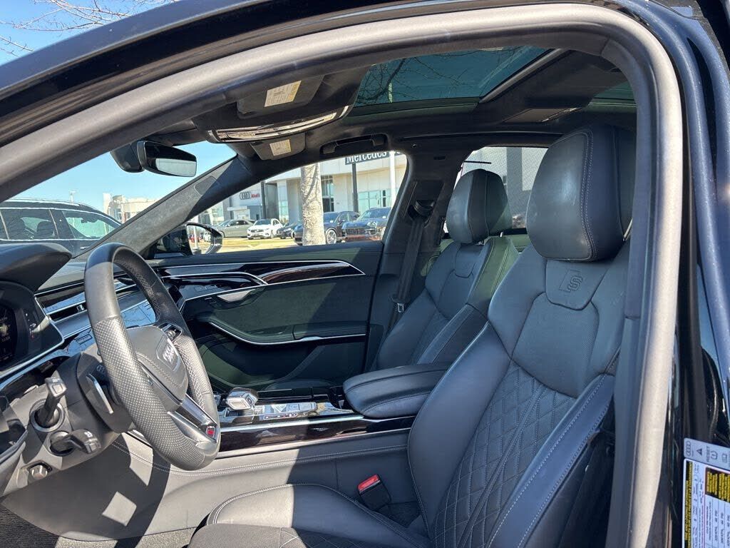 2022 Audi S8