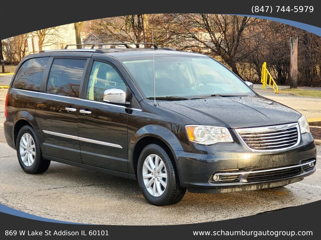 2015 CHRYSLER Town and Country