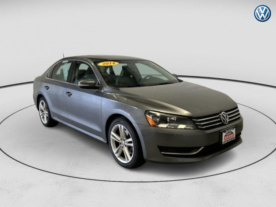 2014 VOLKSWAGEN Passat