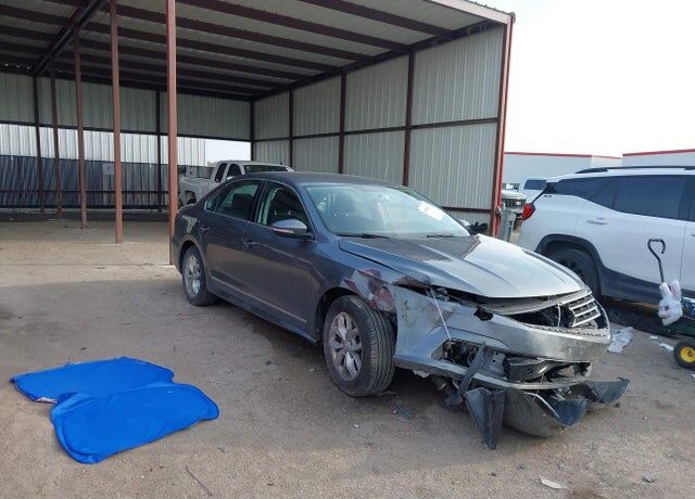 2017 VOLKSWAGEN Passat