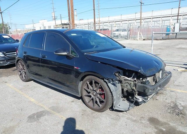 2017 VOLKSWAGEN Golf GTI