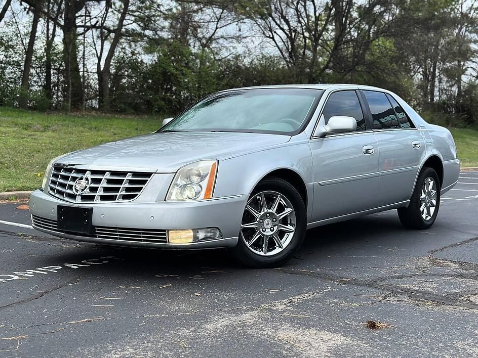 2010 CADILLAC DTS