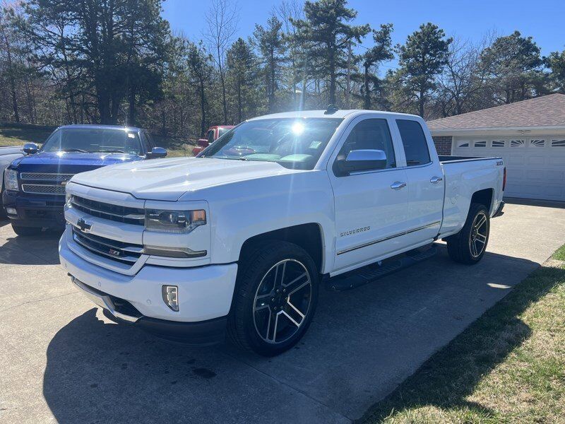 2017 CHEVROLET Silverado