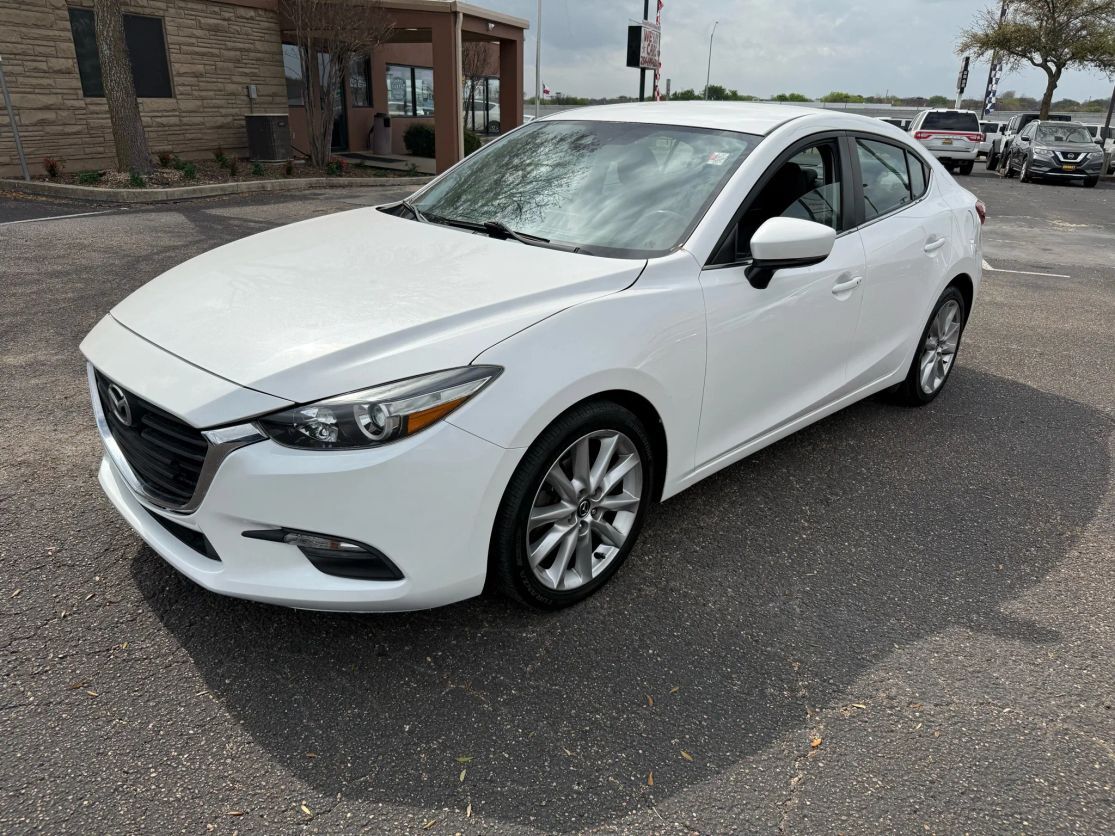 2017 MAZDA Mazda3
