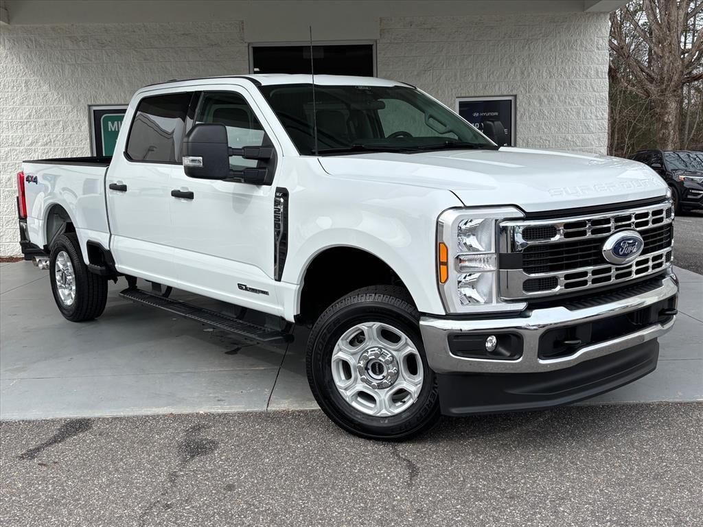 2025 FORD F-250