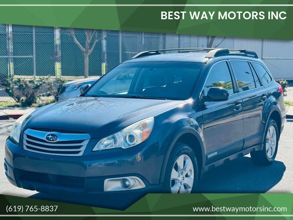 2012 SUBARU Outback