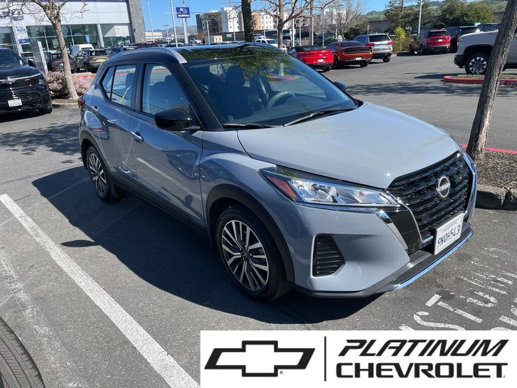 2024 NISSAN Kicks