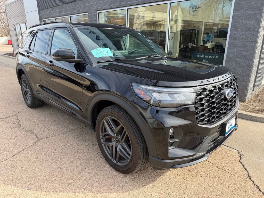 2025 FORD Explorer