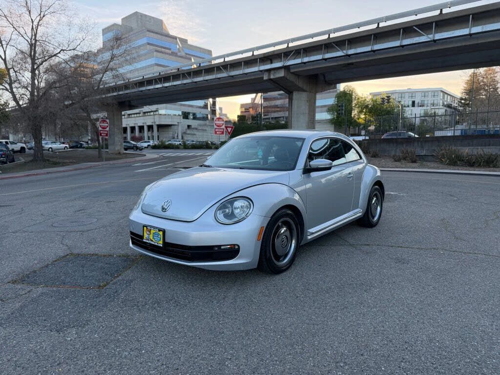 2012 VOLKSWAGEN Beetle