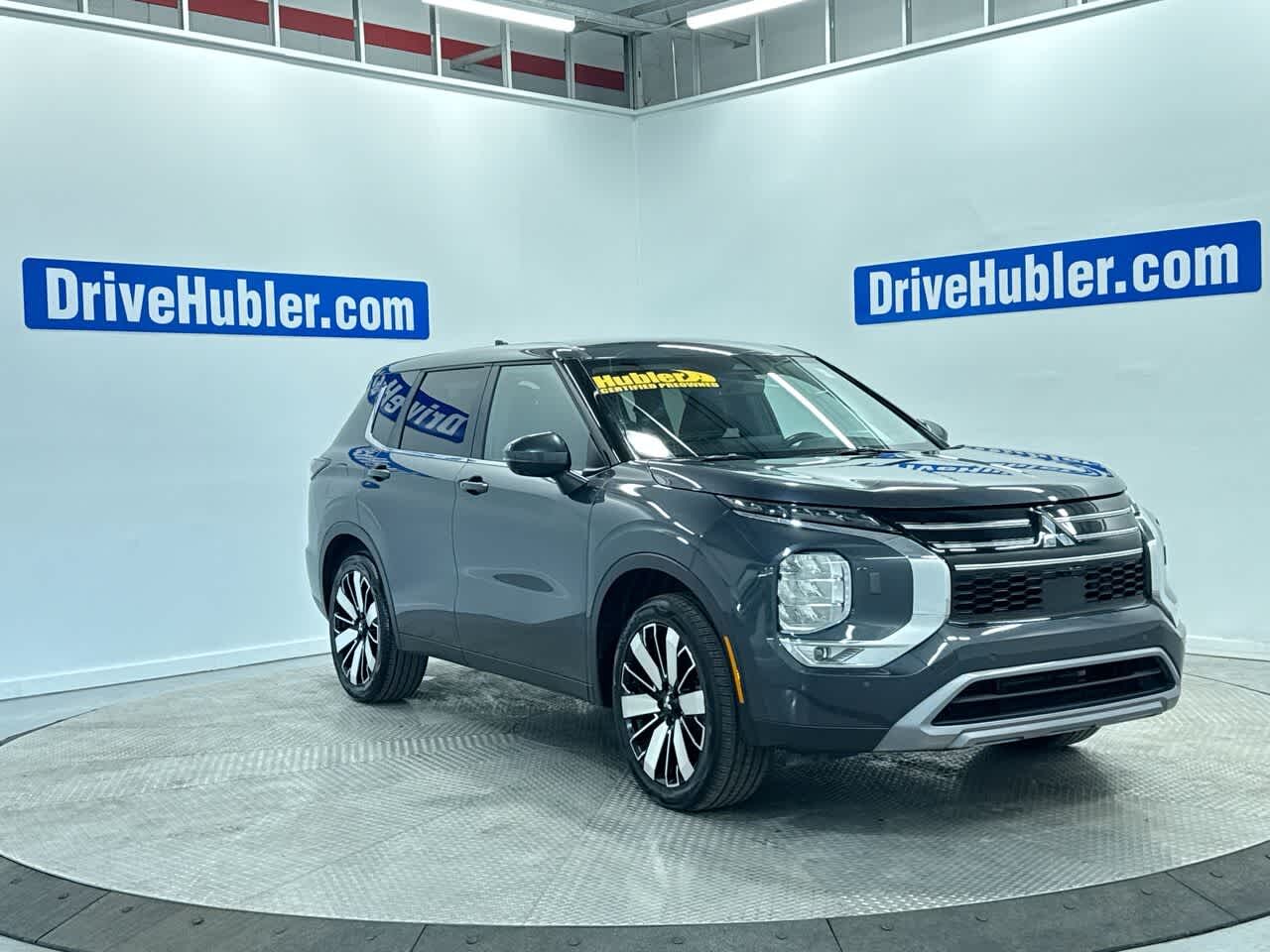 2025 MITSUBISHI Outlander