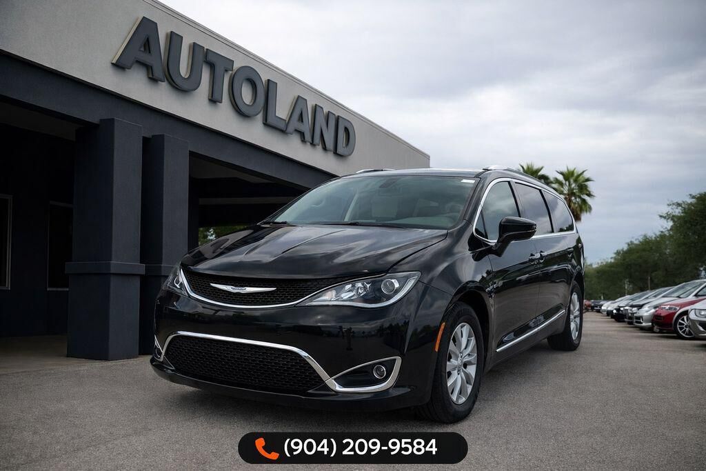 2019 CHRYSLER Pacifica