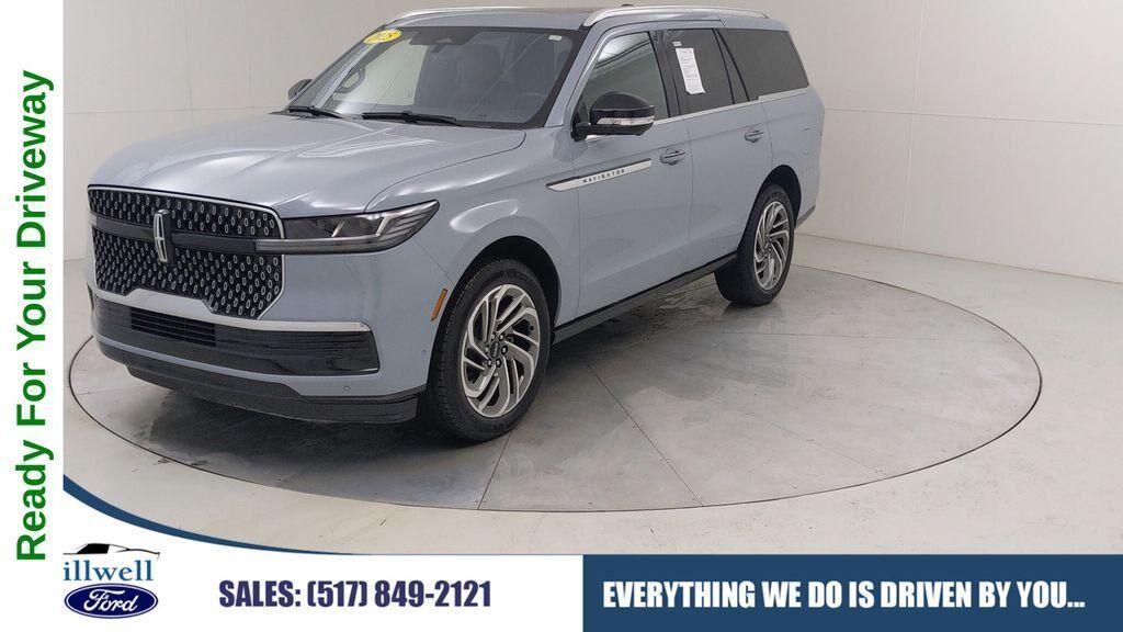 2025 LINCOLN Navigator
