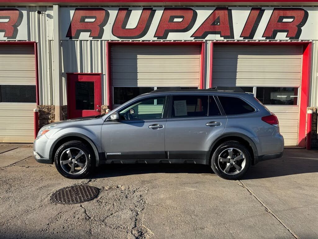 2010 SUBARU Outback