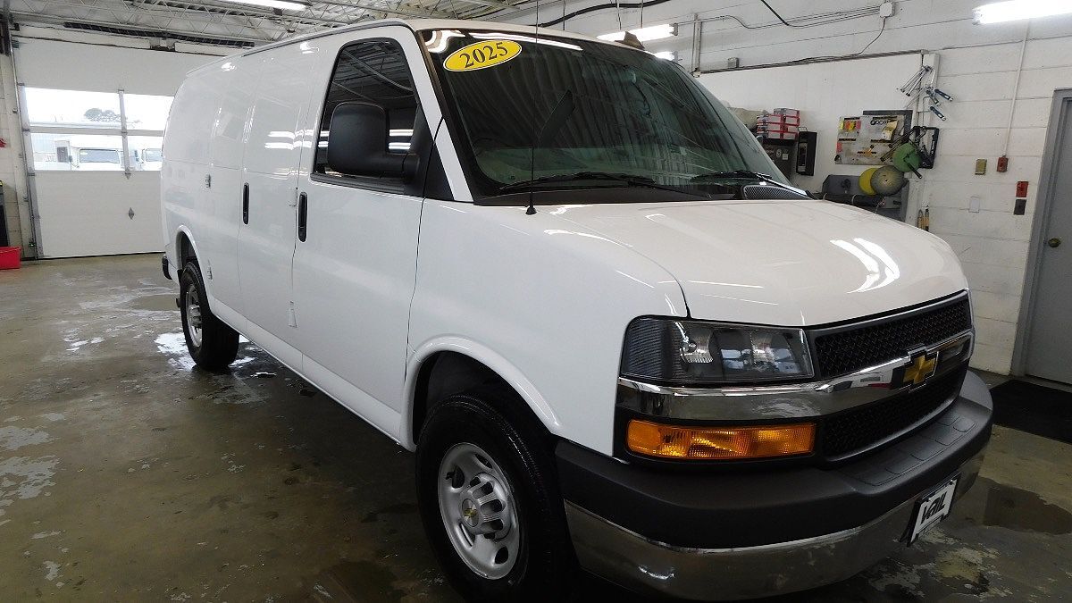 2025 CHEVROLET Express