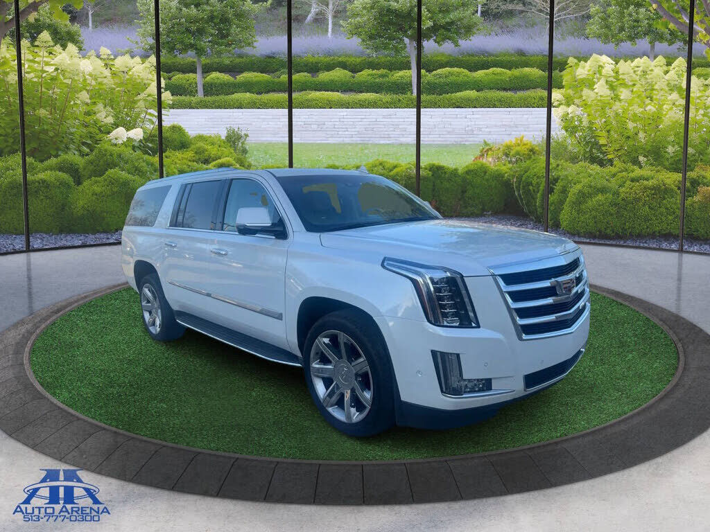 2017 CADILLAC Escalade ESV