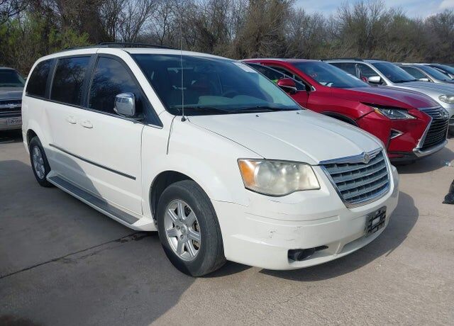 2010 CHRYSLER Town and Country