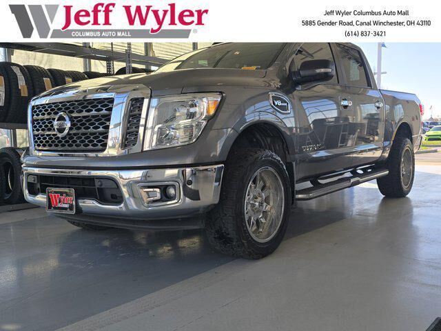 2017 NISSAN Titan