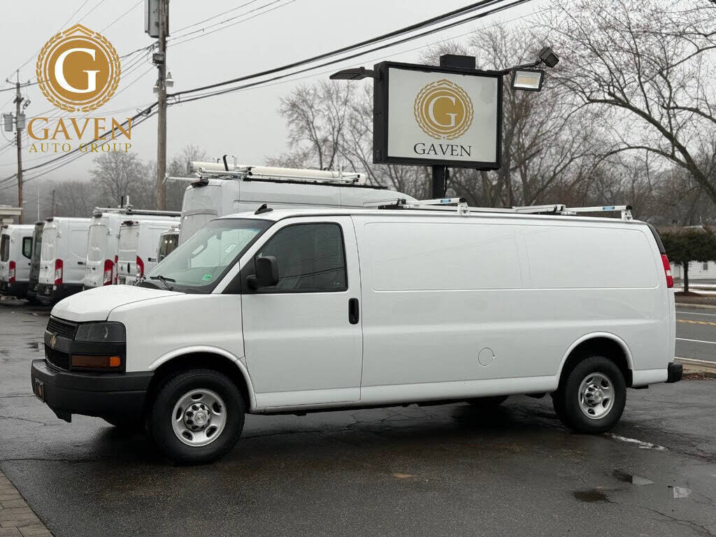 2023 CHEVROLET Express
