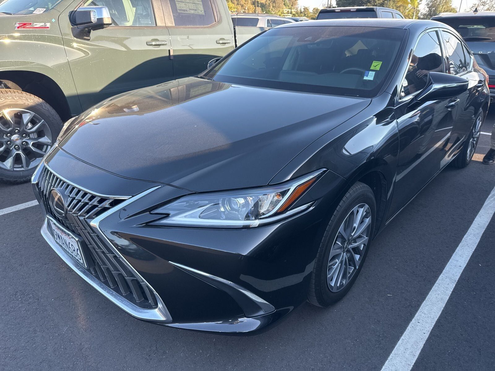 2024 LEXUS ES