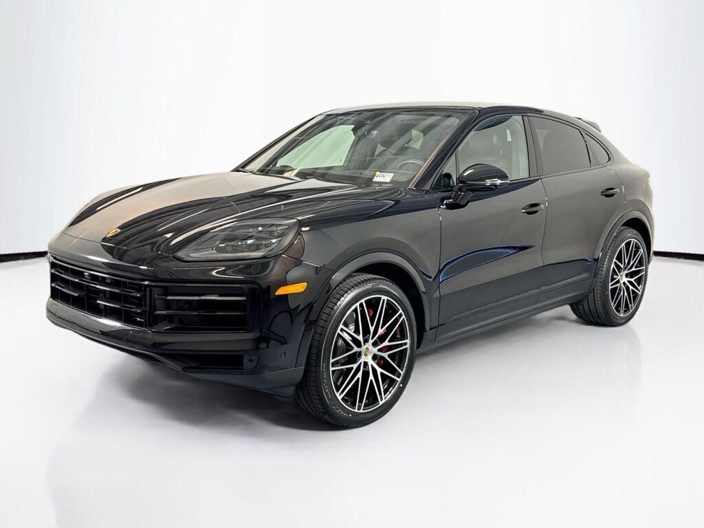 2024 PORSCHE Cayenne