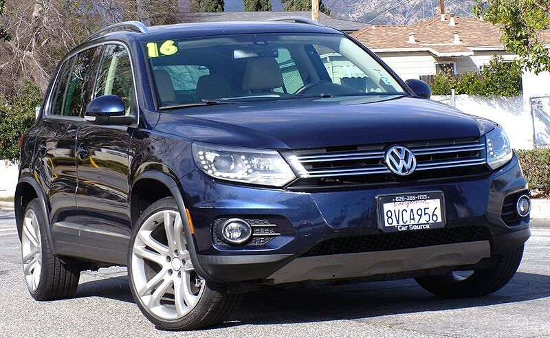 2016 VOLKSWAGEN Tiguan