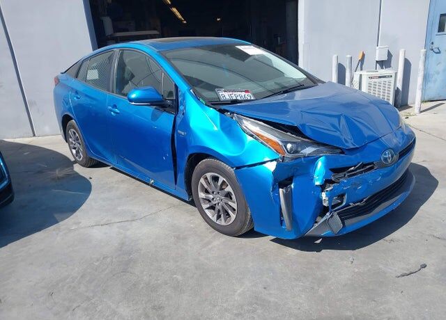 2019 TOYOTA PRIUS