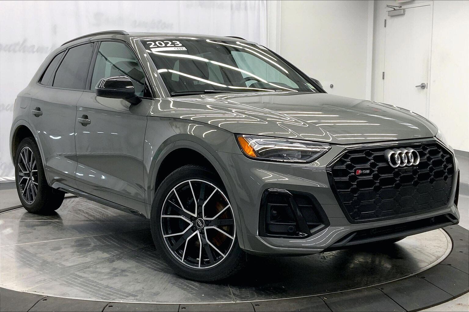 2023 AUDI SQ5