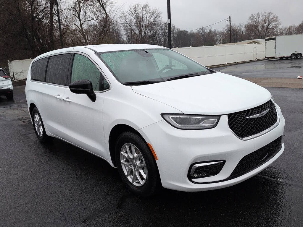 2024 CHRYSLER Pacifica