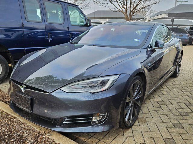 2021 TESLA Model S