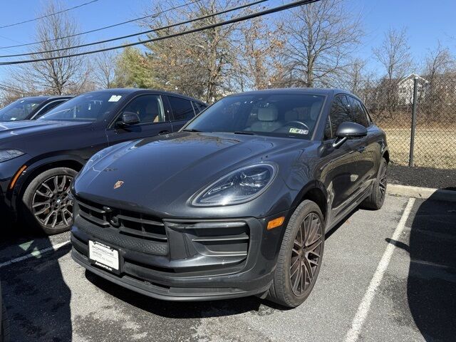 2024 PORSCHE Macan