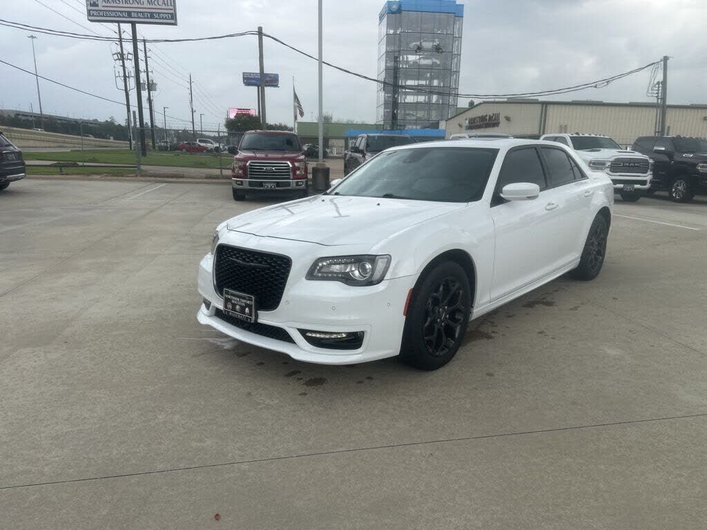2023 CHRYSLER 300