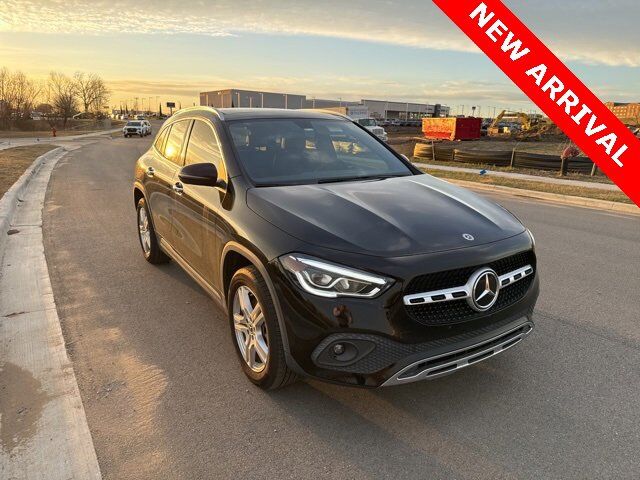 2021 MERCEDES-BENZ GLA-Class